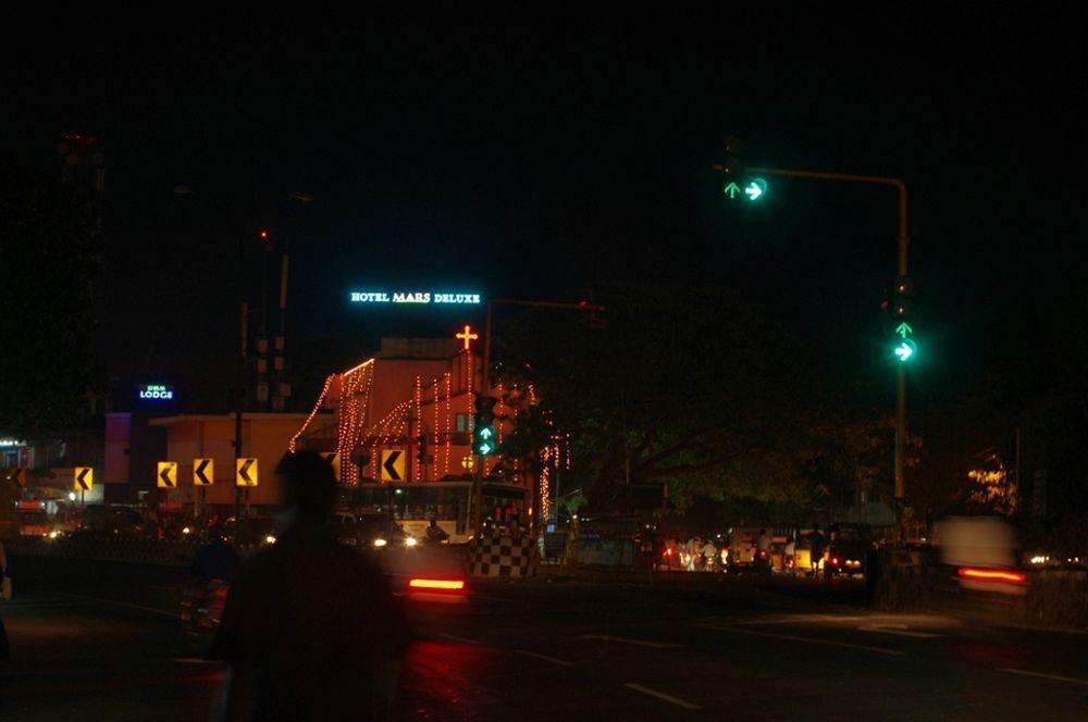 Deluxe Hotel Chennai Ngoại thất bức ảnh