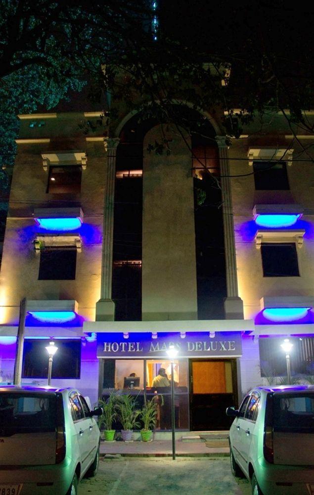 Deluxe Hotel Chennai Ngoại thất bức ảnh