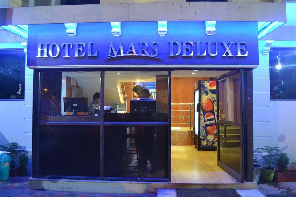 Deluxe Hotel Chennai Ngoại thất bức ảnh
