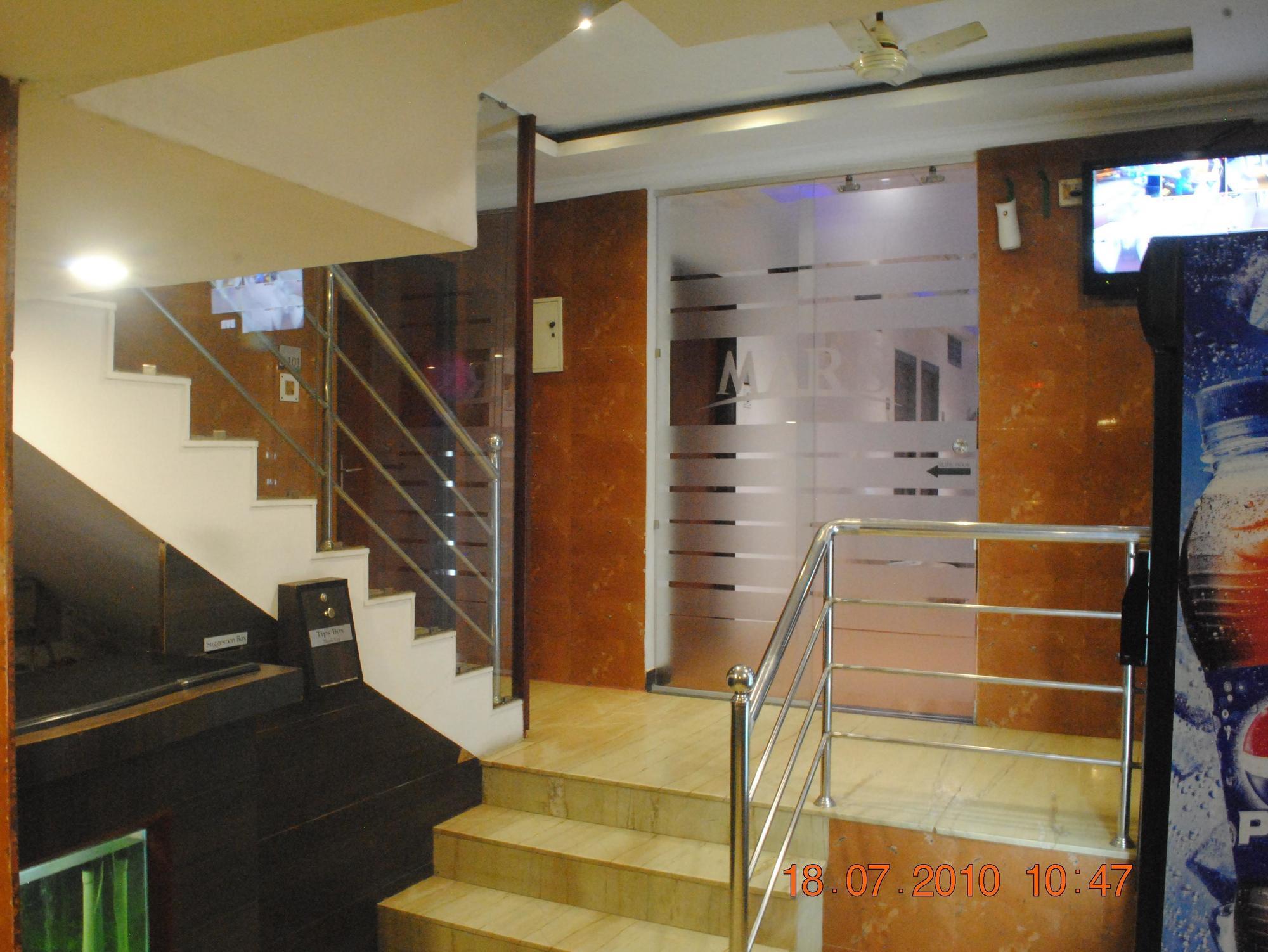 Deluxe Hotel Chennai Ngoại thất bức ảnh