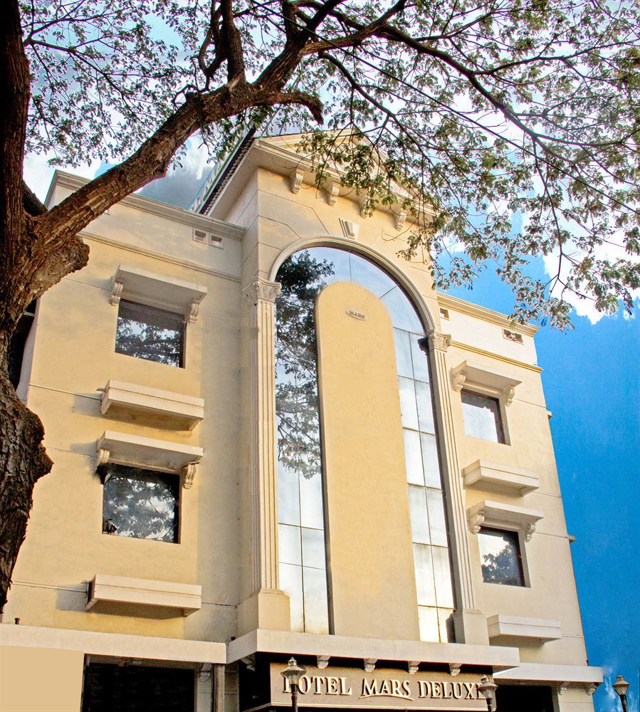 Deluxe Hotel Chennai Ngoại thất bức ảnh