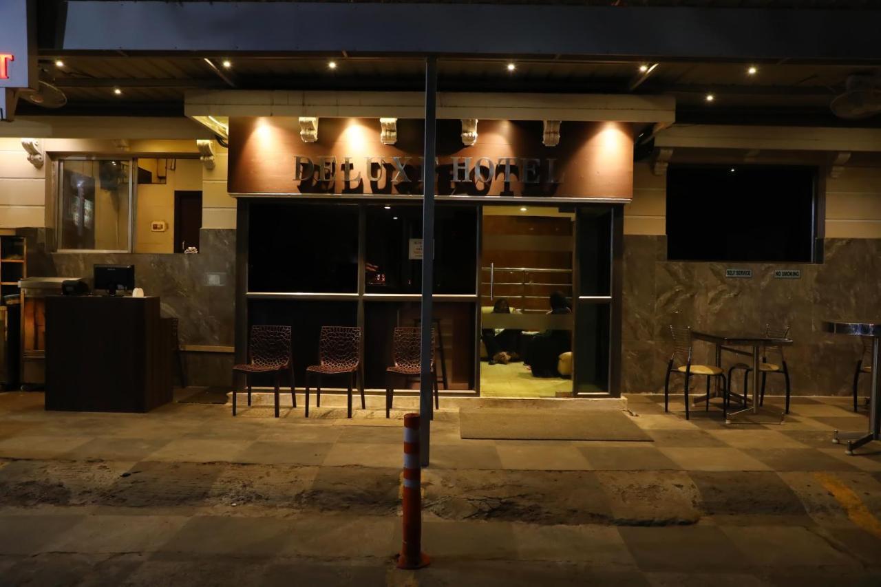 Deluxe Hotel Chennai Ngoại thất bức ảnh