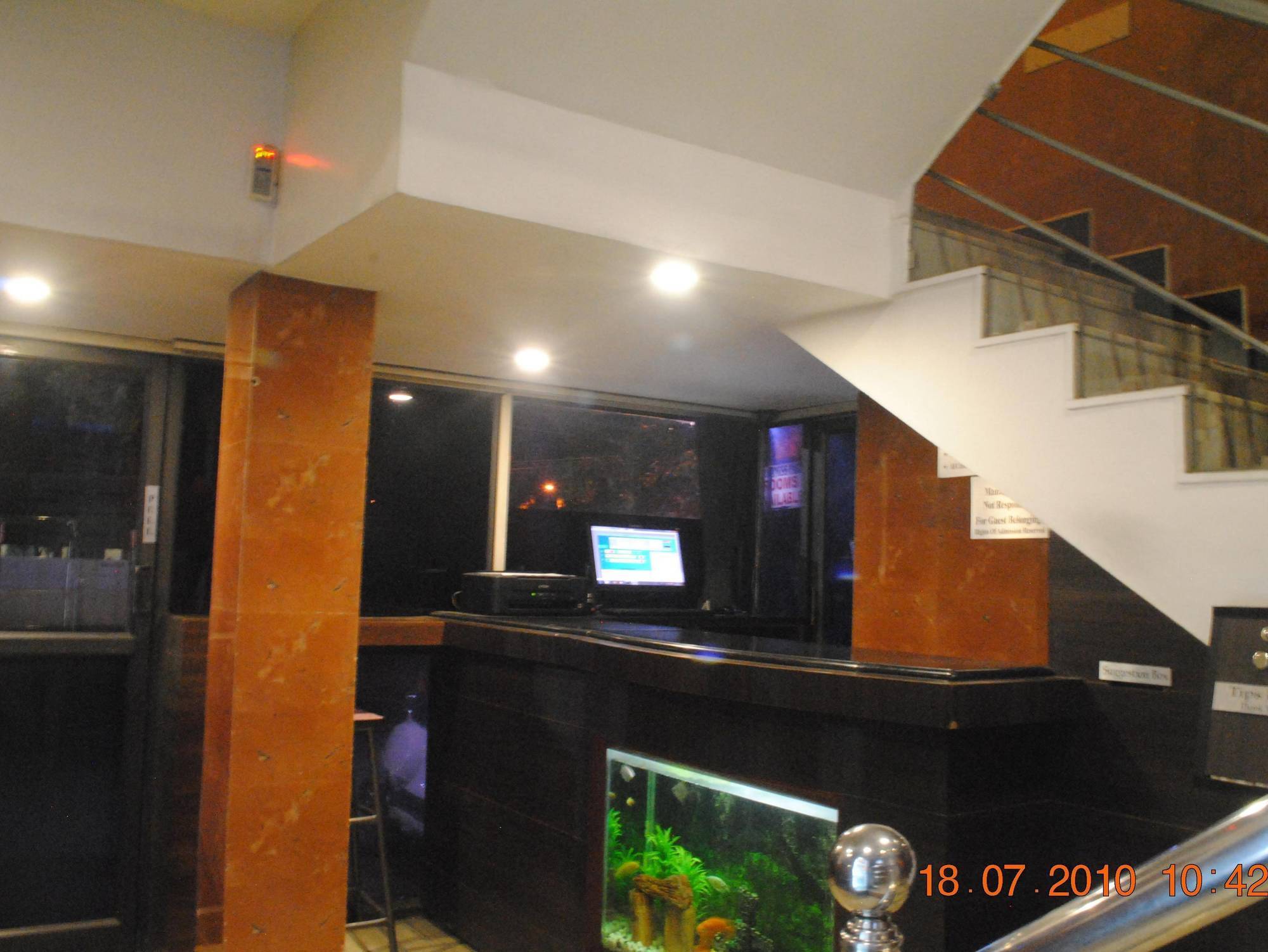 Deluxe Hotel Chennai Ngoại thất bức ảnh