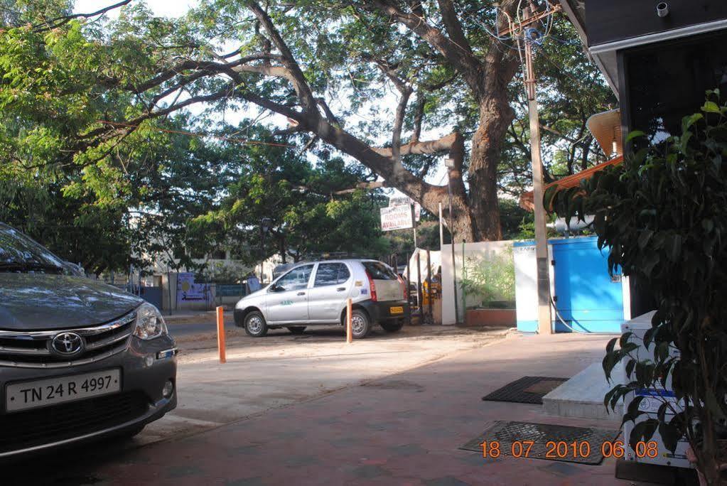 Deluxe Hotel Chennai Ngoại thất bức ảnh